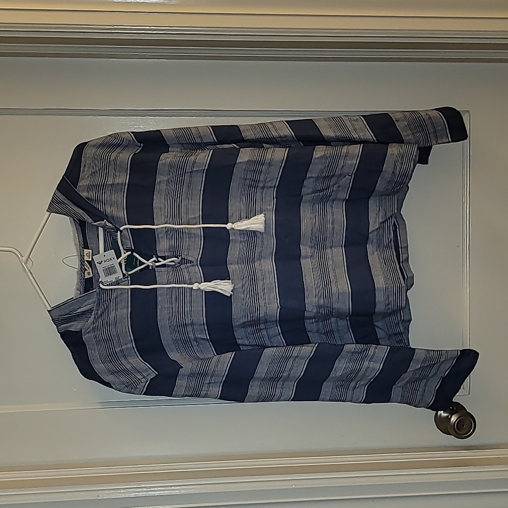 🤩NWT: Roxy Head on Over Lightweight Pullover